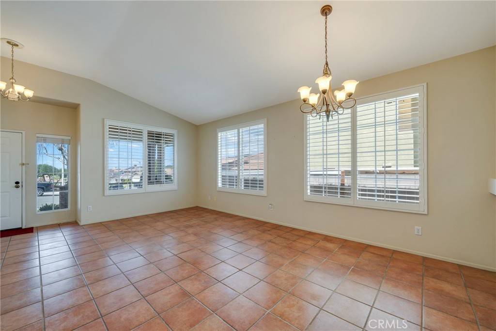 Corona, CA 92883,27394 Barcelona DR
