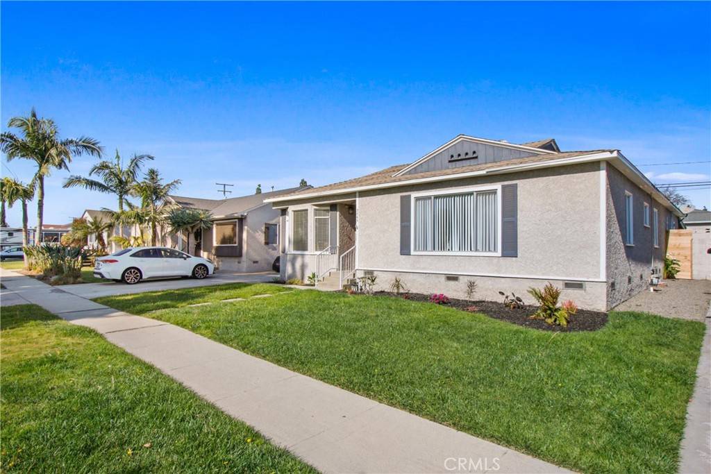 Long Beach, CA 90808,3865 N Los Coyotes Diagonal
