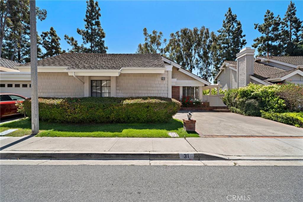 Irvine, CA 92603,31 Hillgrass