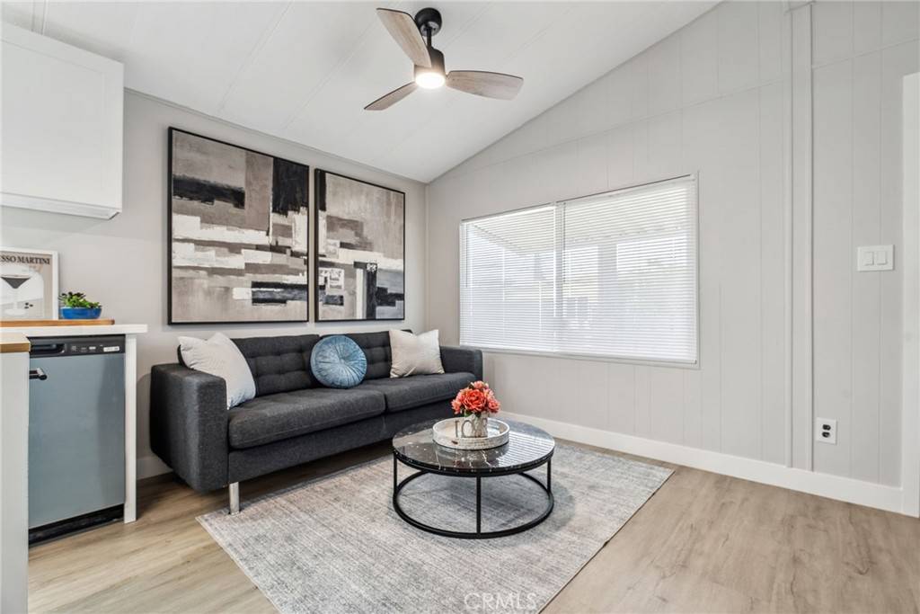 Fullerton, CA 92833,1850 W Orangethorpe AVE #25