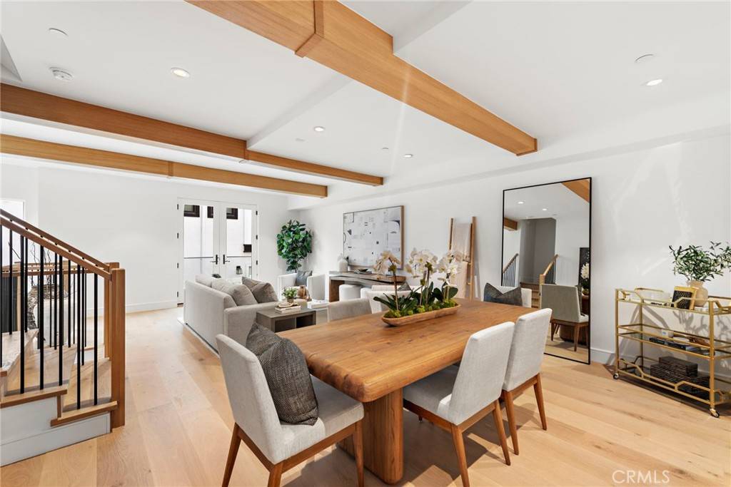 20462 Santa Ana Ave Newport Beach, CA 92660