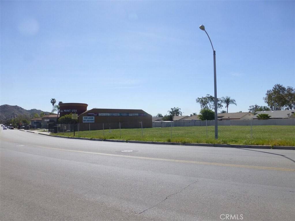 Jurupa Valley, CA 92509,5754 Tilton AVE