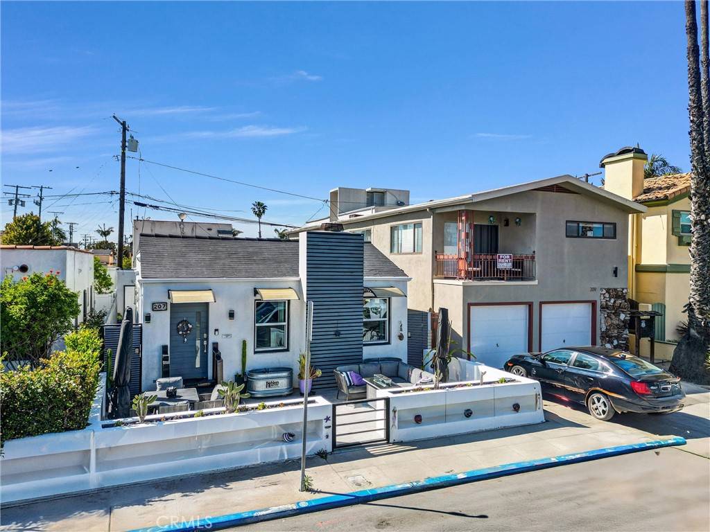 Long Beach, CA 90803,207 Santa Ana AVE