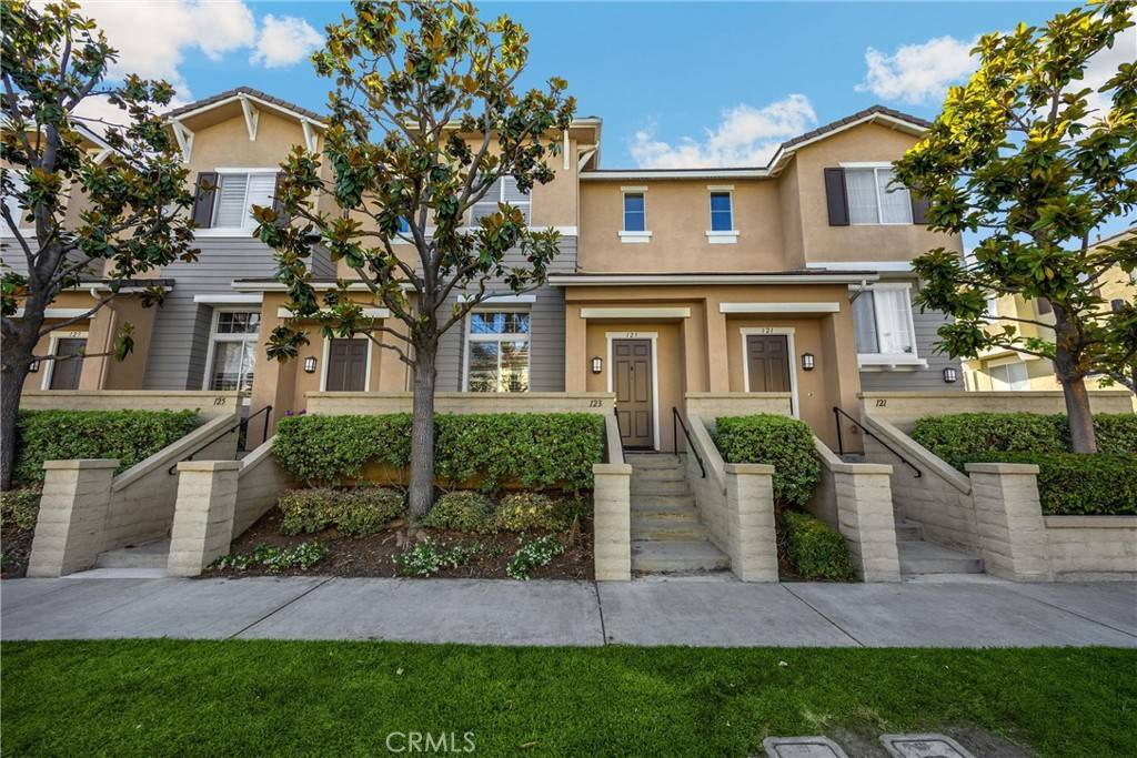 Brea, CA 92821,123 S Orange Ave
