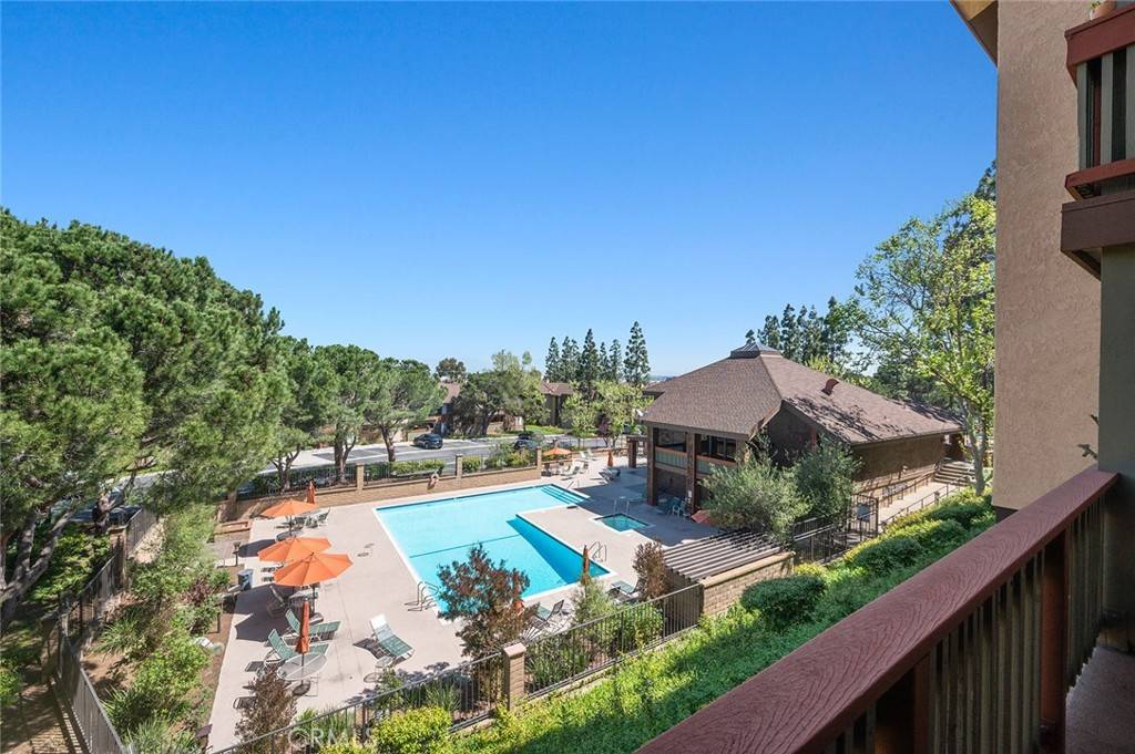 Signal Hill, CA 90755,2514 E Willow Street #103