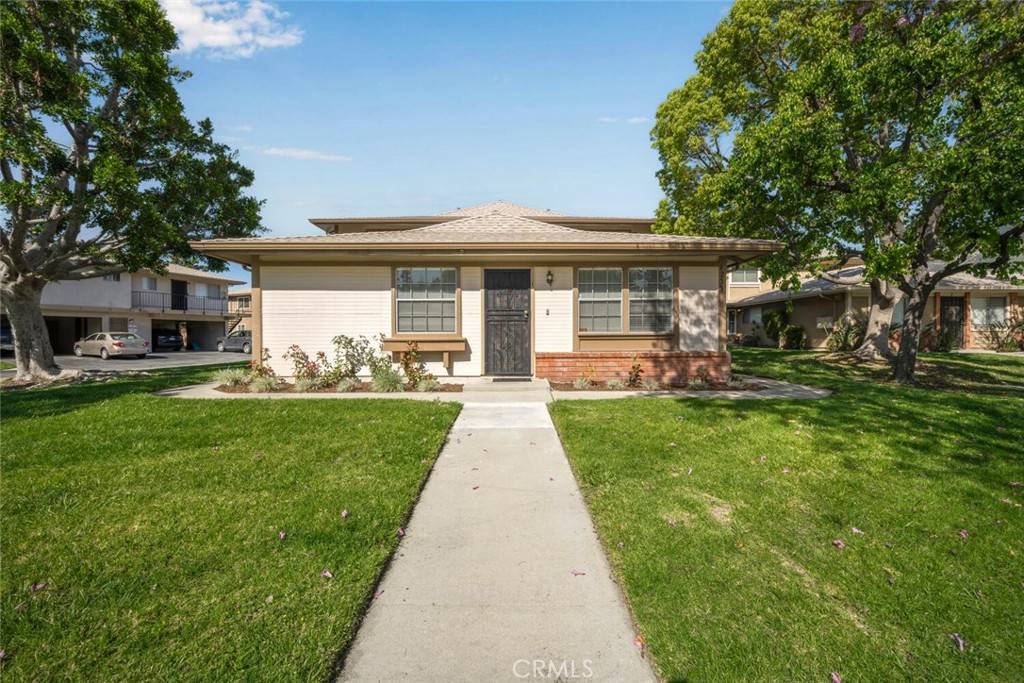 Azusa, CA 91702,1233 N Avenida De La Suerte #1