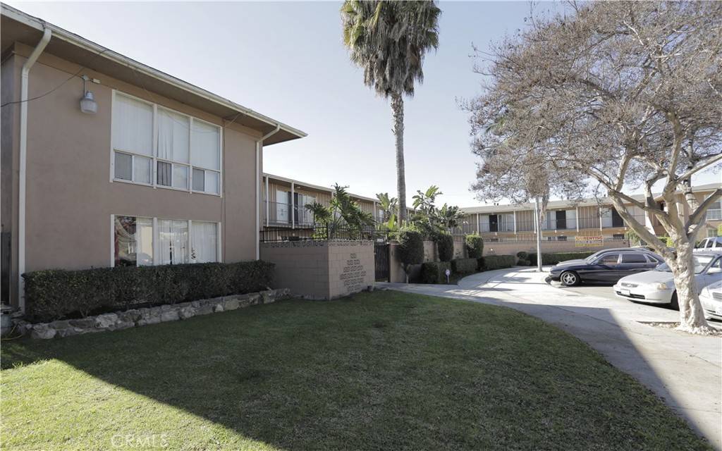Long Beach, CA 90805,520 E Adams ST