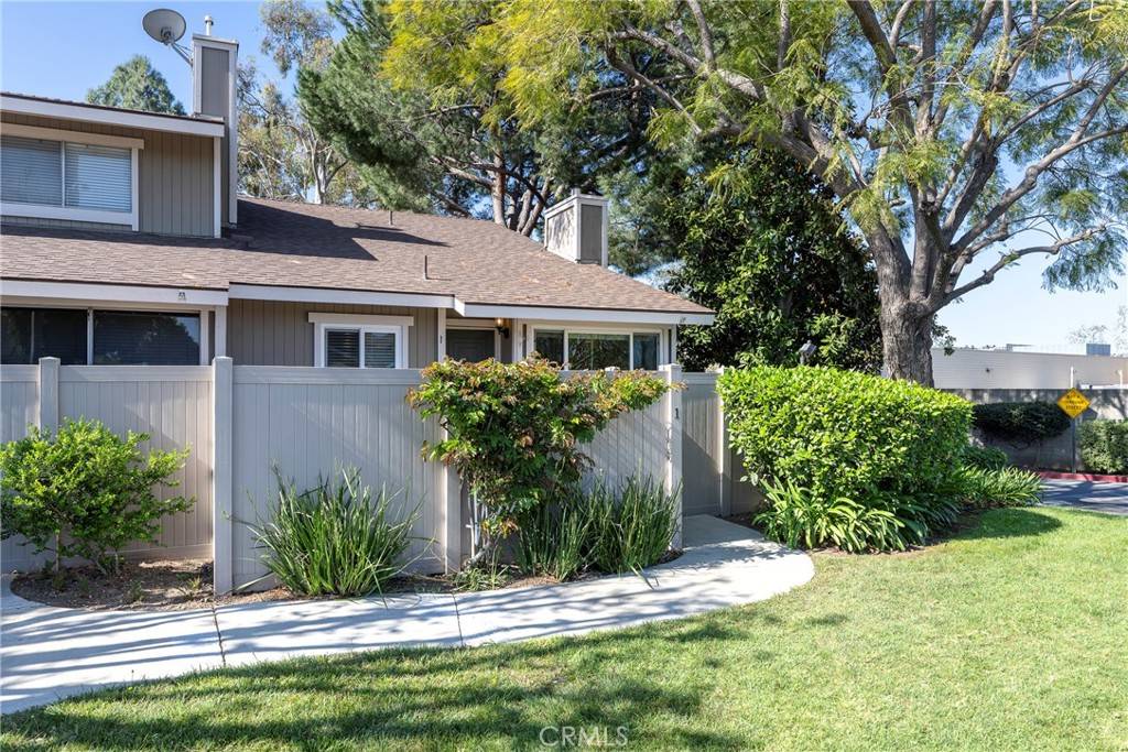 Fullerton, CA 92831,3100 E Palm Dr #1