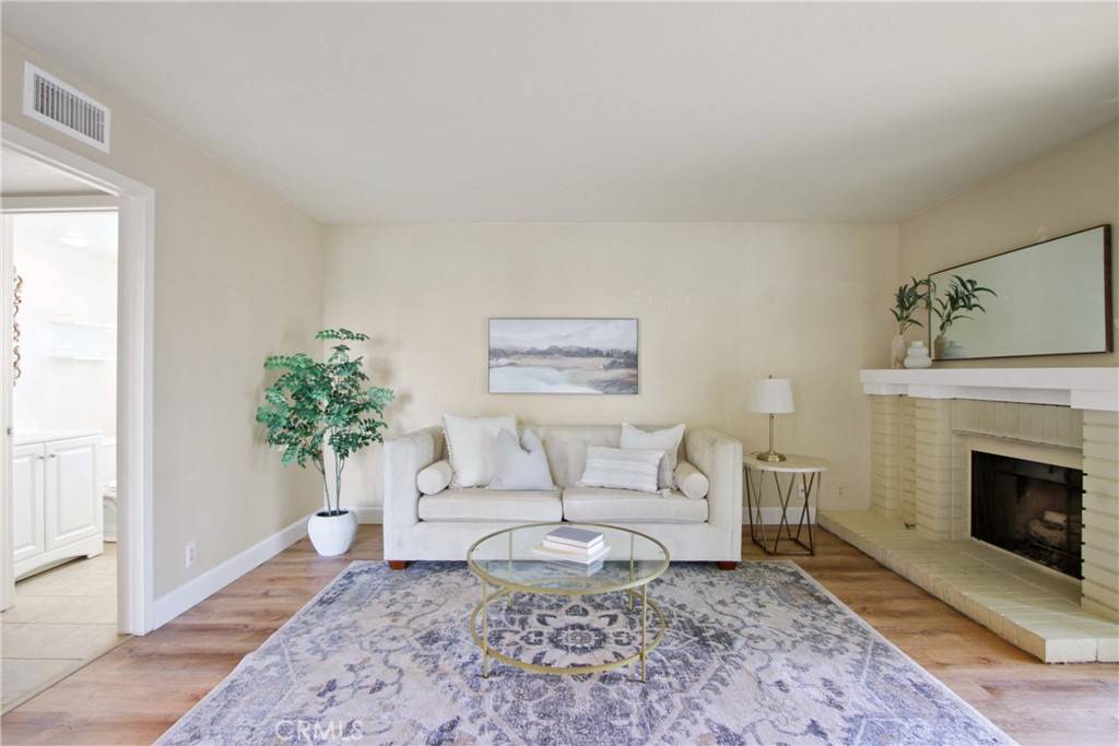 Costa Mesa, CA 92627,2215 Mayfair CT