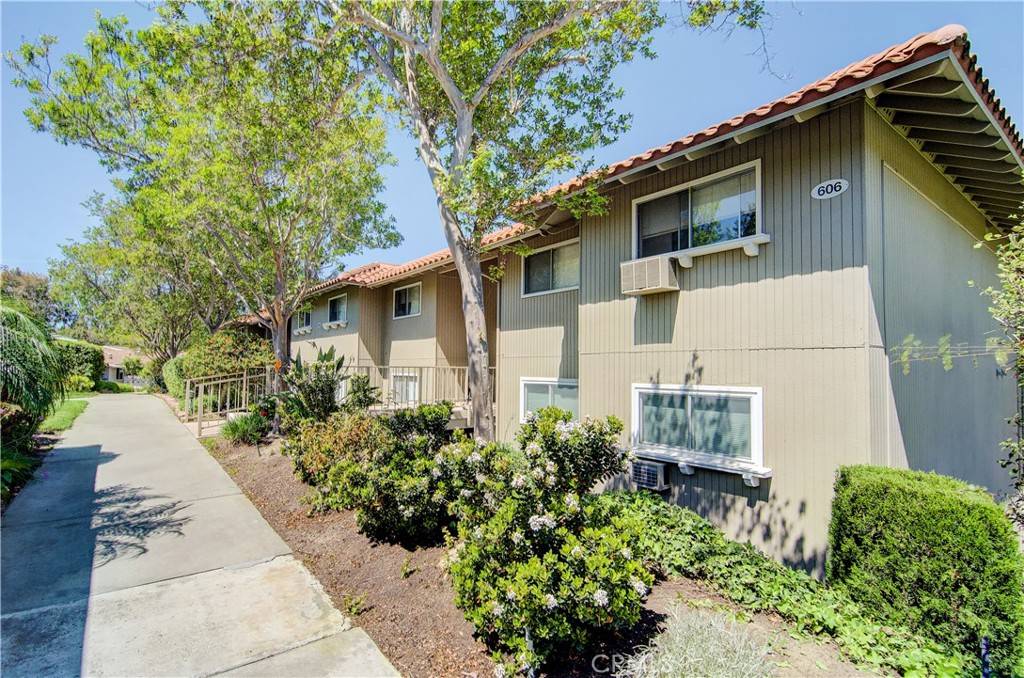 Laguna Woods, CA 92637,606 Avenida Sevilla #O