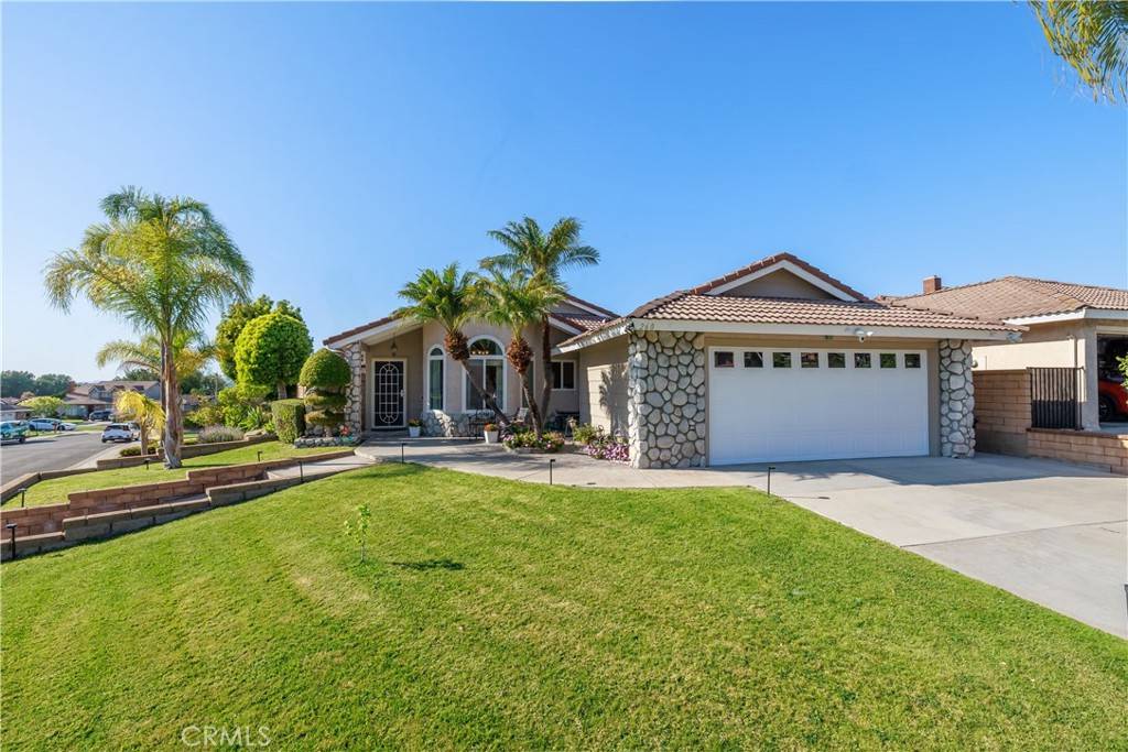 Anaheim Hills, CA 92808,260 S Brookside CT
