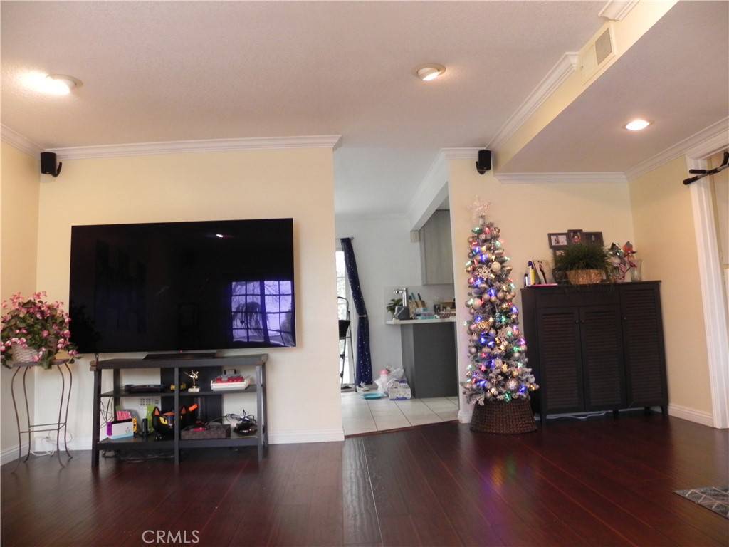 Lakewood, CA 90715,12616 Lemming ST