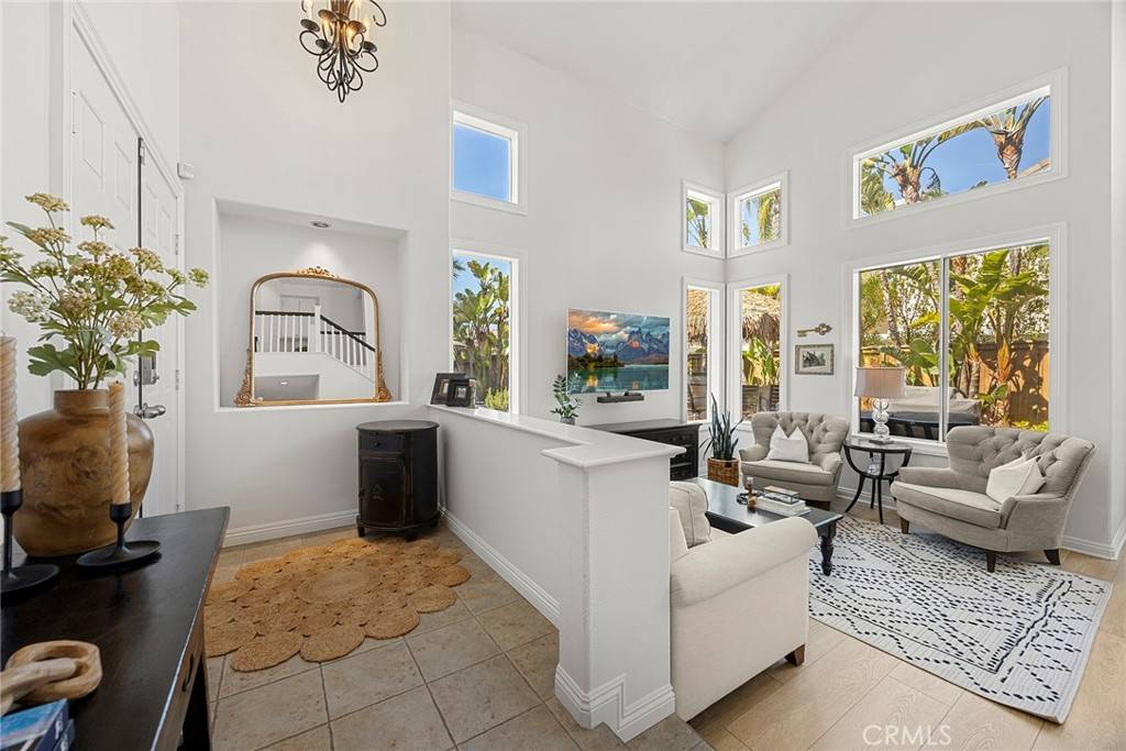 Lake Forest, CA 92610,20 Beaulieu LN