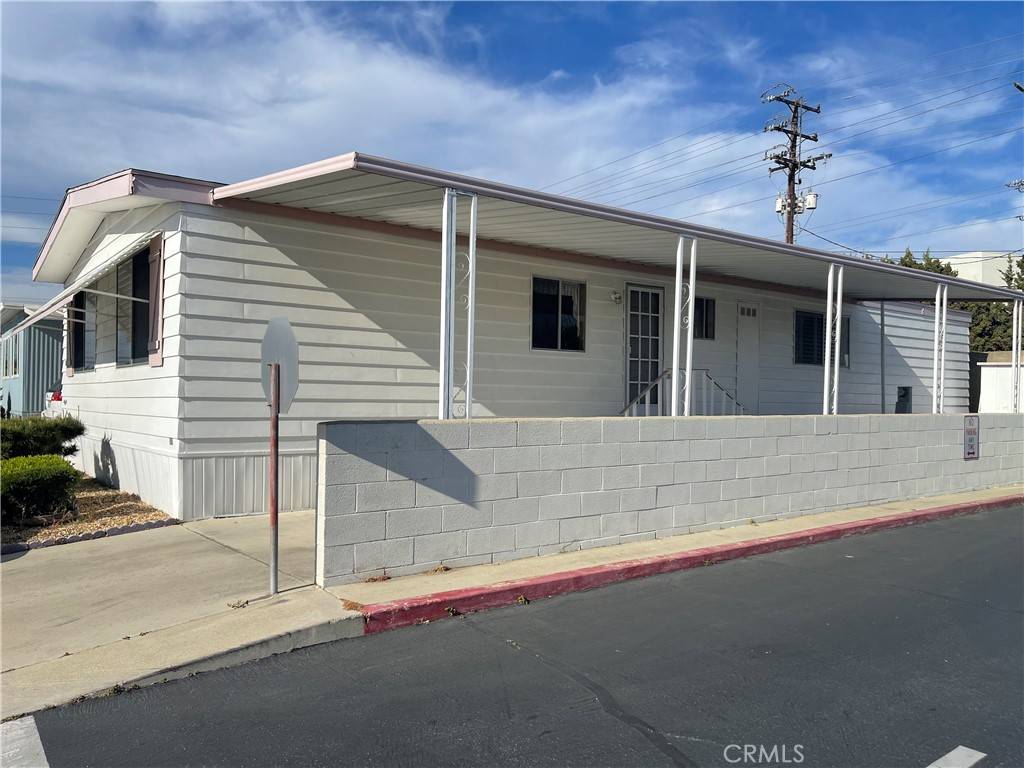 Anaheim, CA 92801,525 N Gilbert
