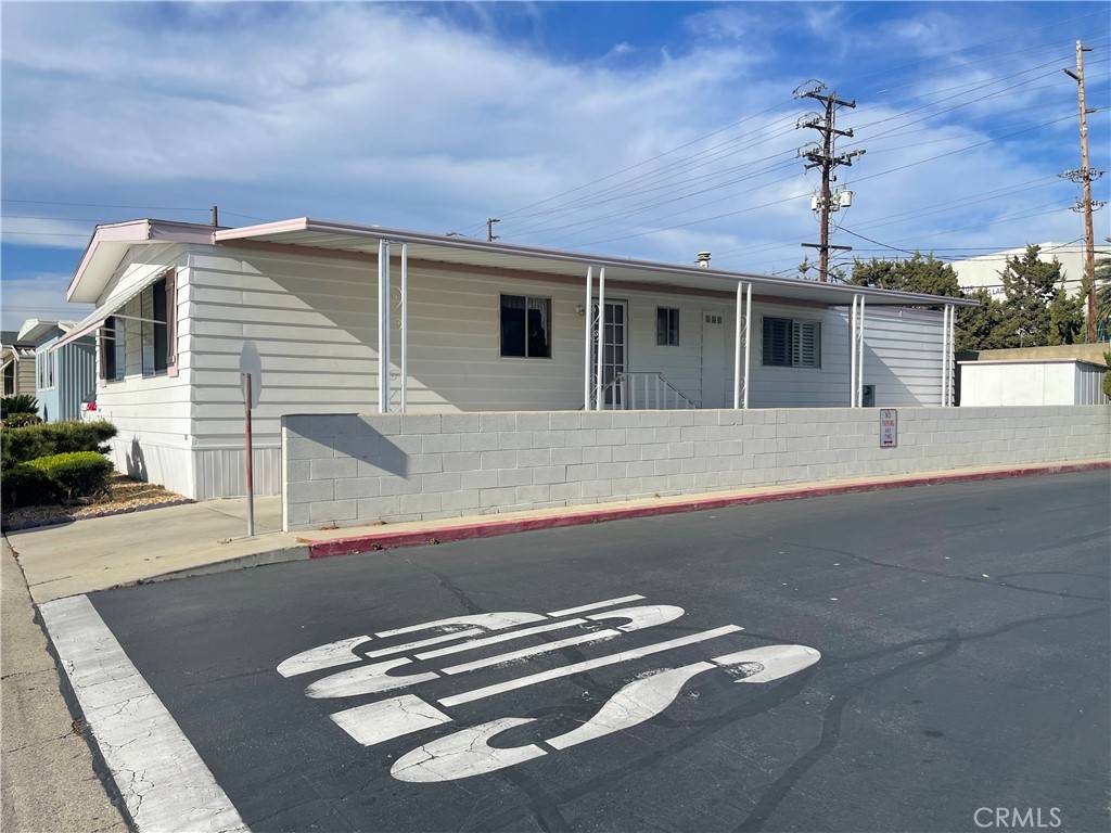 Anaheim, CA 92801,525 N Gilbert