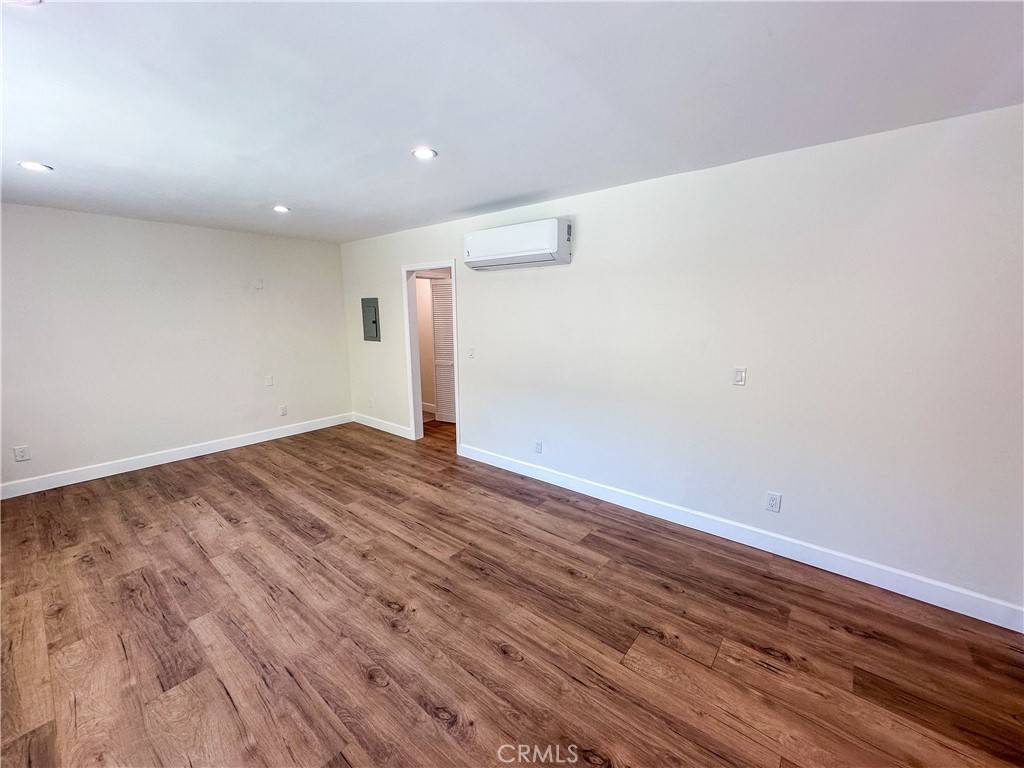 Los Angeles, CA 90016,2927 S Redondo BLVD #1