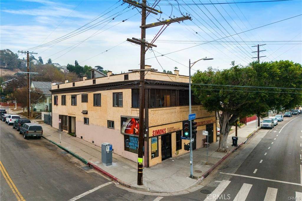Los Angeles, CA 90065,3304 Pepper AVE