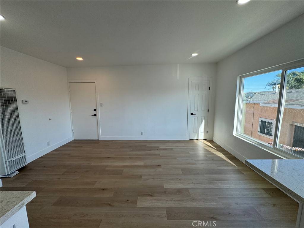 Los Angeles, CA 90002,9223 Compton AVE #9