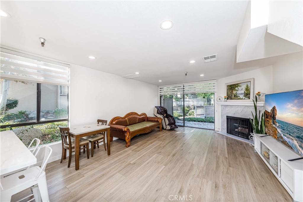 Cypress, CA 90630,5441 Twin Lakes DR