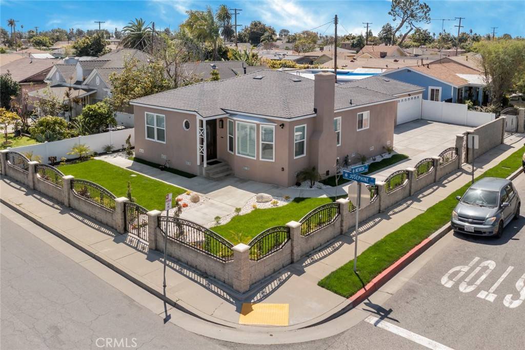Lynwood, CA 90262,3330 Josephine ST
