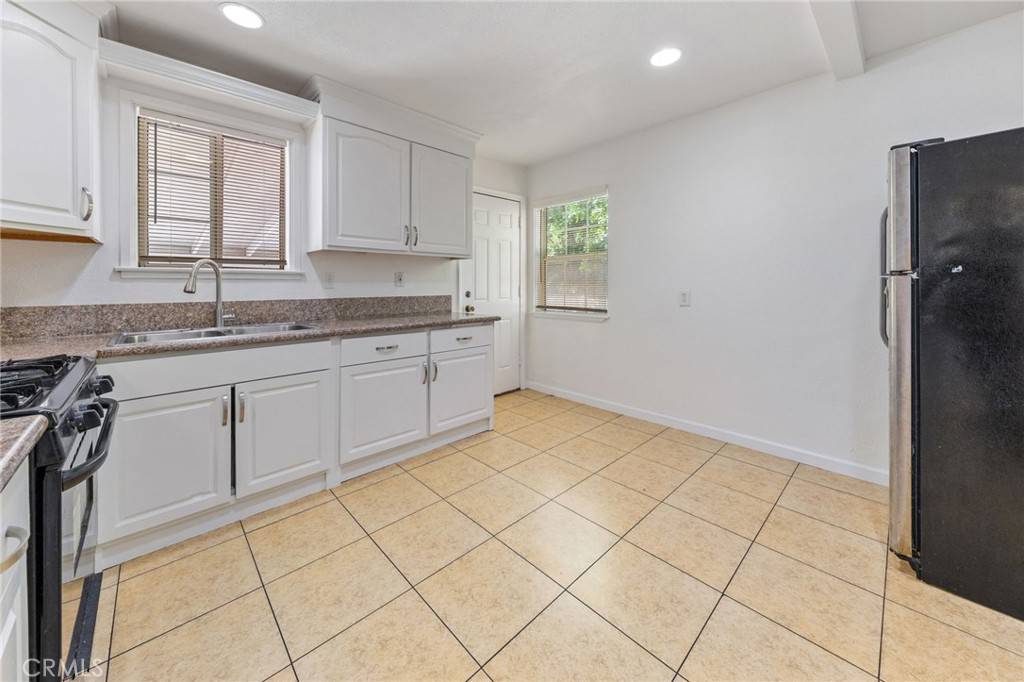 Fullerton, CA 92833,1312 W Commonwealth AVE