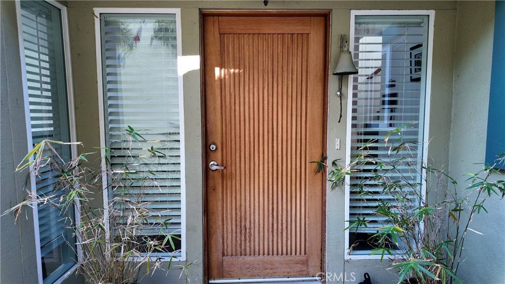 Huntington Beach, CA 92648,220 21st ST