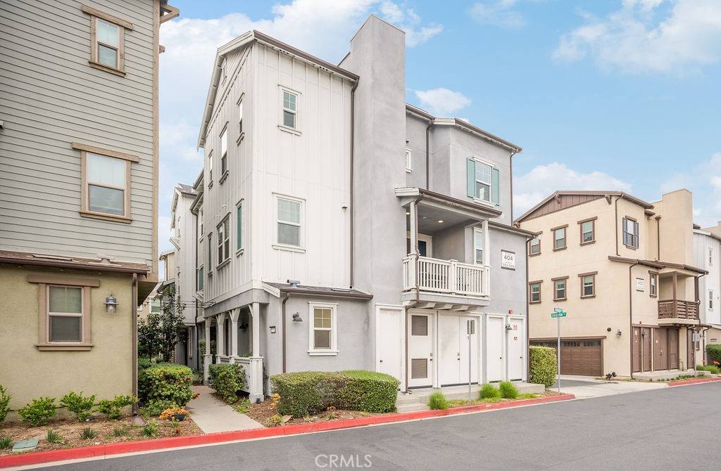 Tustin, CA 92780,1102 Edgeton CT