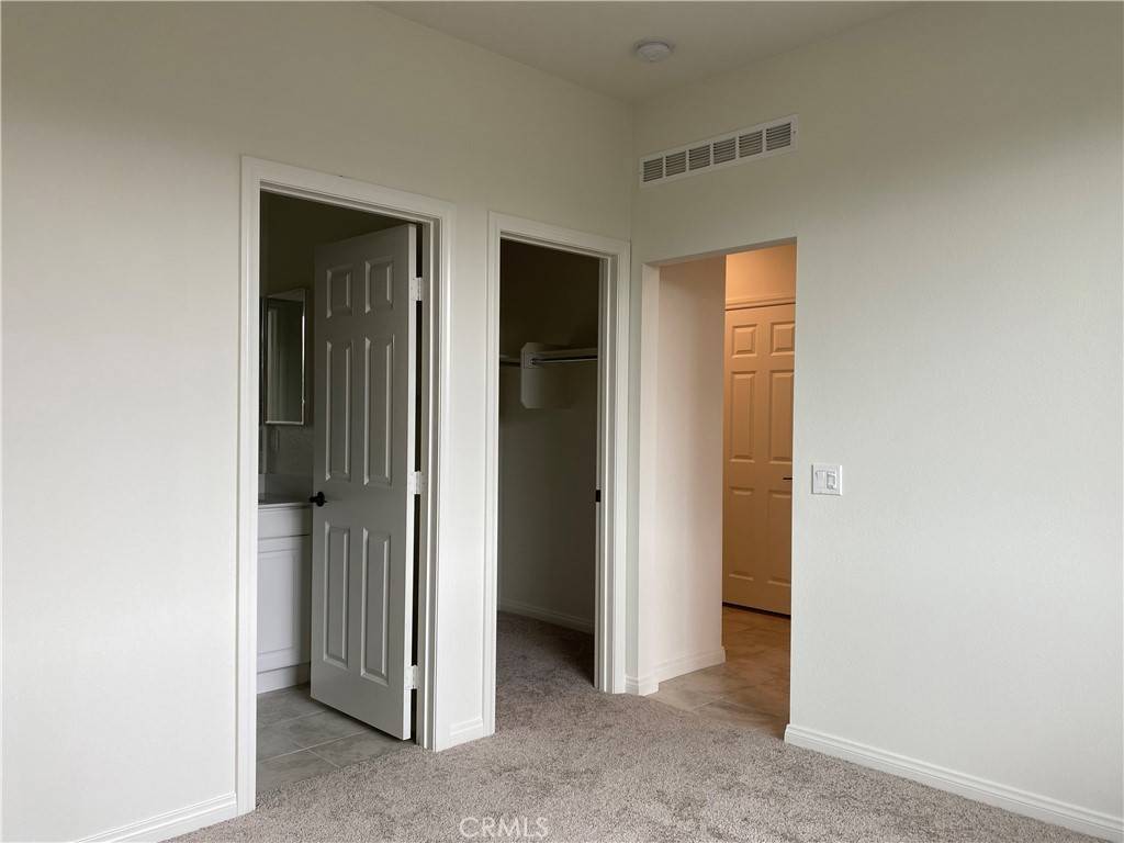 Santa Ana, CA 92701,910 E 3rd ST