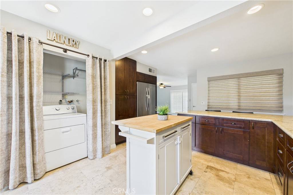 Anaheim, CA 92804,729 S Hayward ST #3