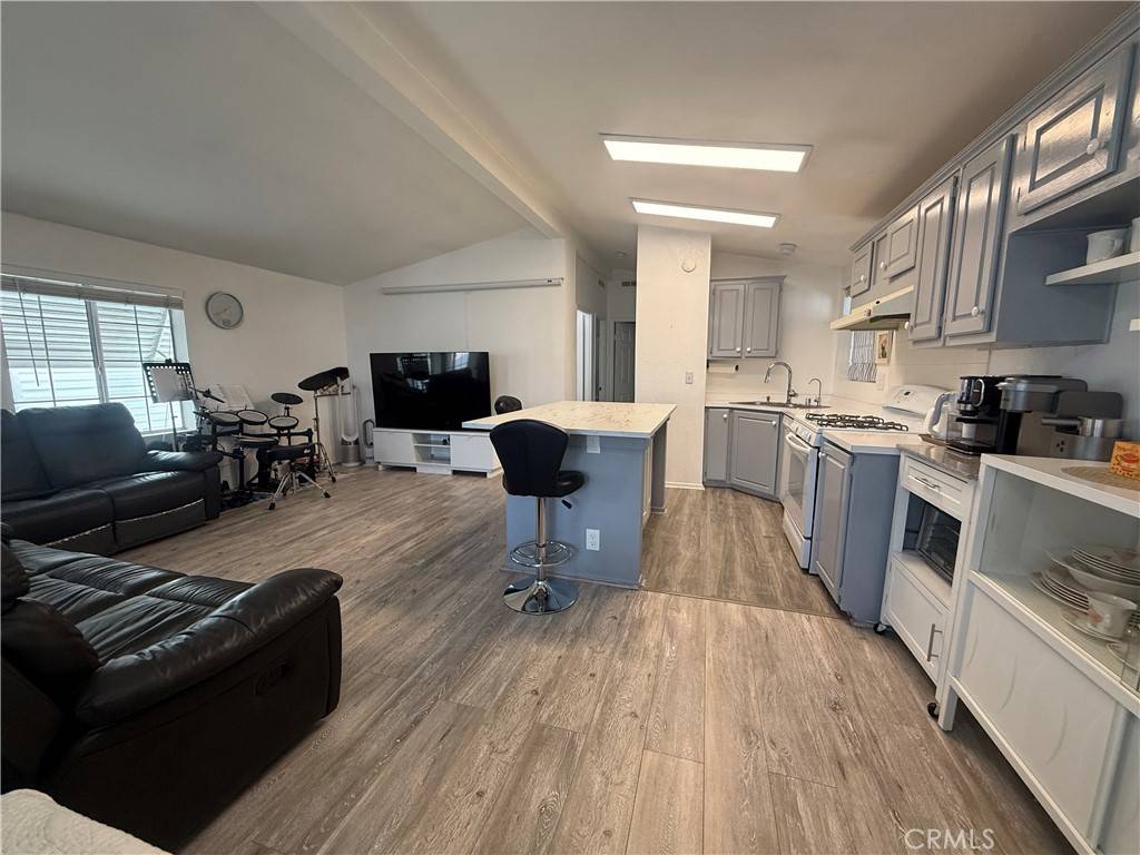 12550 Carson ST #70 Hawaiian Gardens, CA 90716