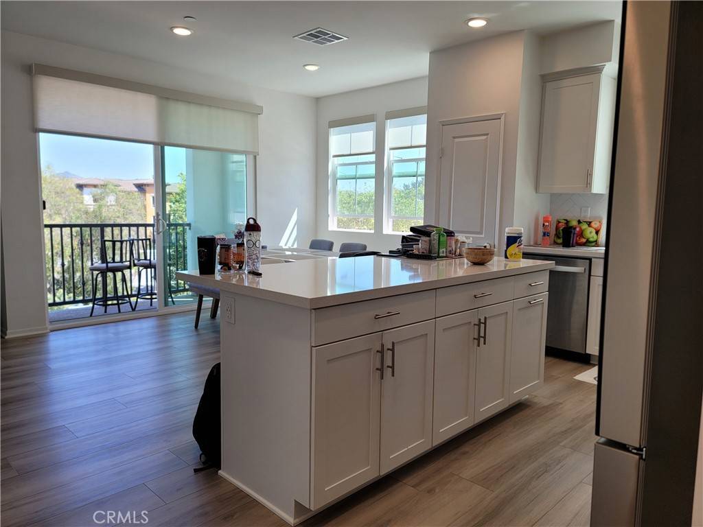 Escondido, CA 92025,406 N Stella Gln