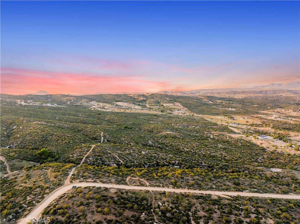 Hemet, CA 92544,0 El Pequito