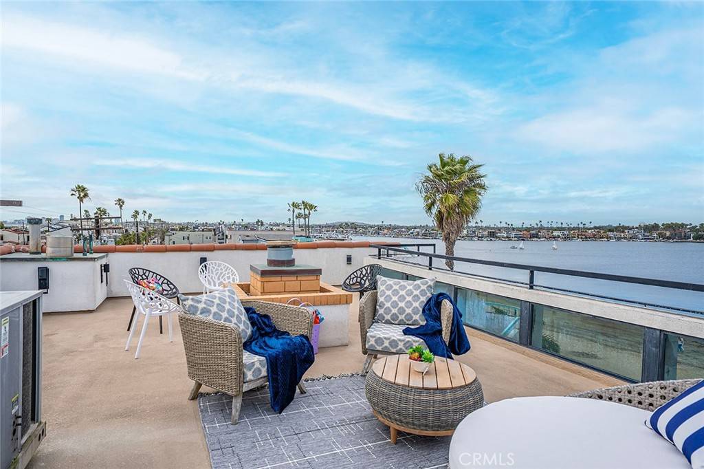 Long Beach, CA 90803,6911 E Ocean BLVD