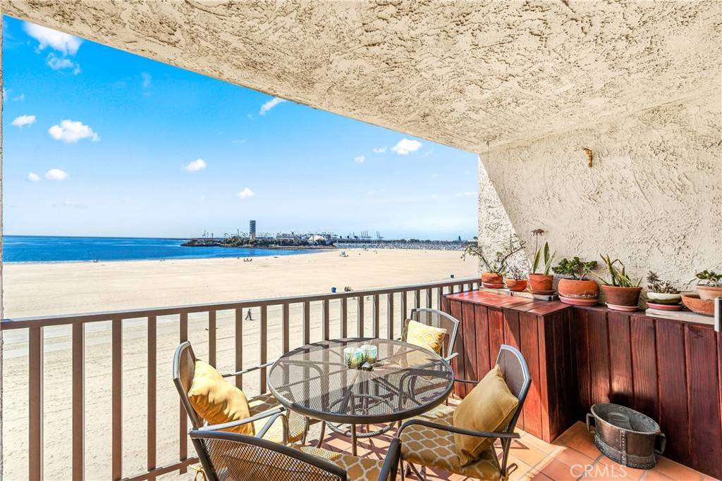 Long Beach, CA 90802,1140 E Ocean BLVD #338