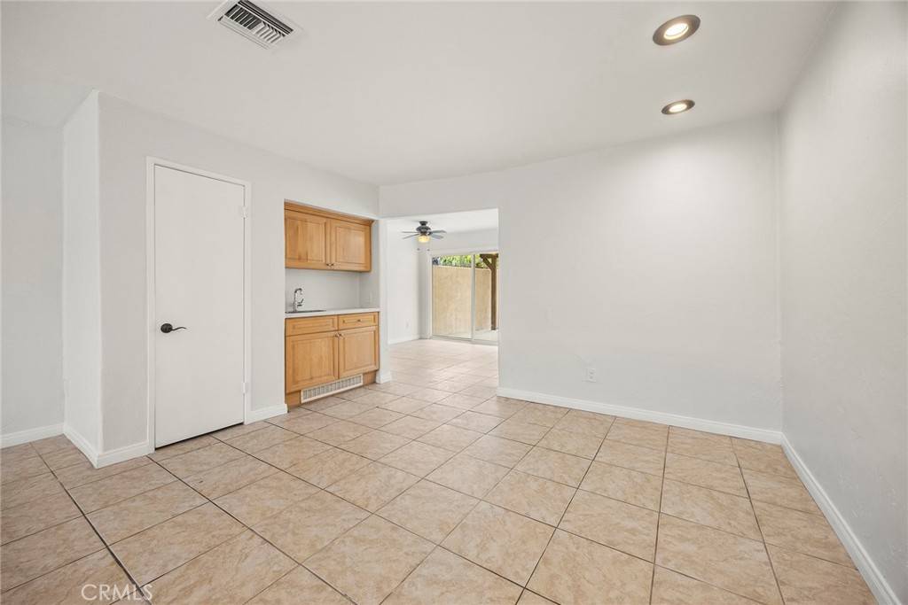 Fullerton, CA 92835,3733 N Harbor BLVD #14