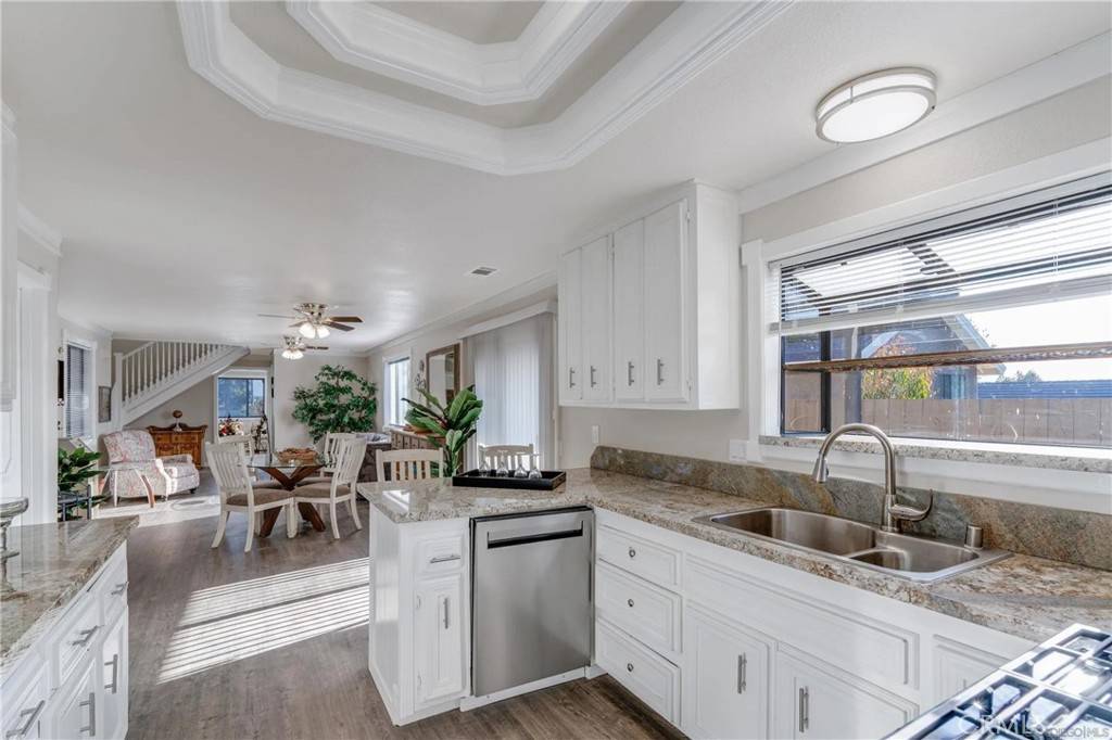 Vista, CA 92084,329 Nicole DR