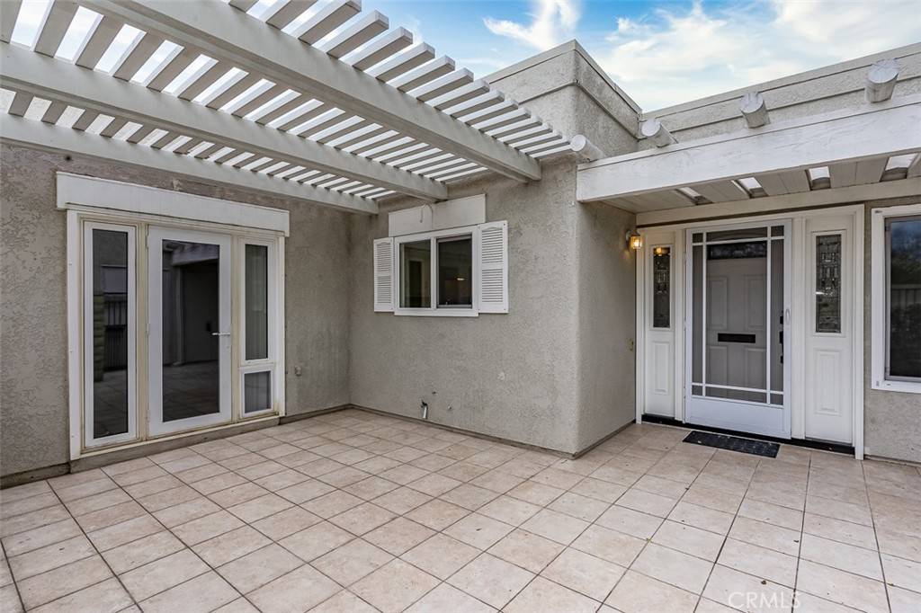 Laguna Woods, CA 92637,3002 Via Buena Vista #B