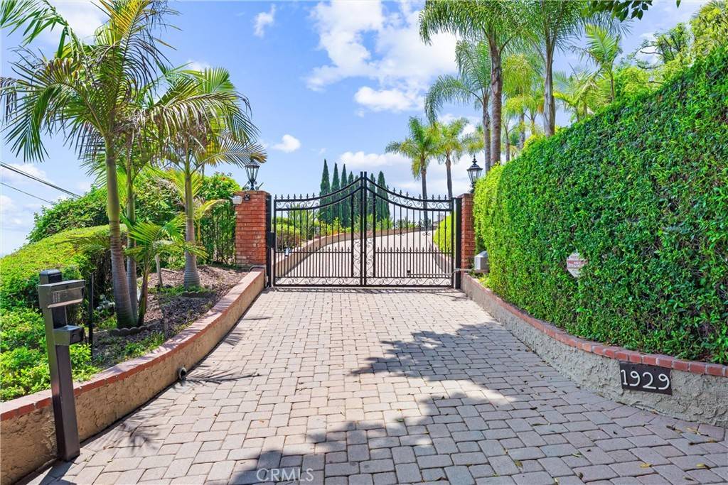 La Habra Heights, CA 90631,1929 Dorothea RD