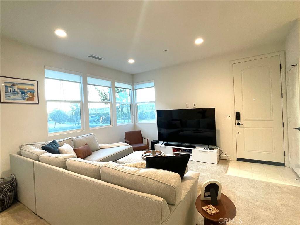 Ontario, CA 91761,3601 E Moonlight ST #25