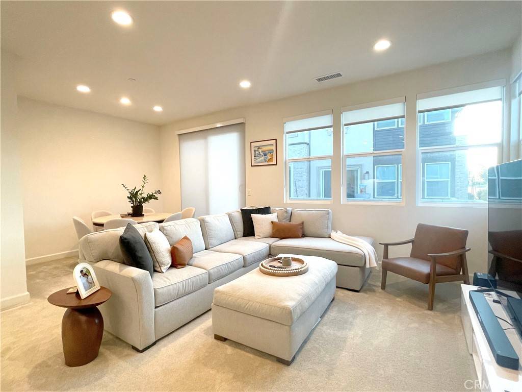 Ontario, CA 91761,3601 E Moonlight ST #25
