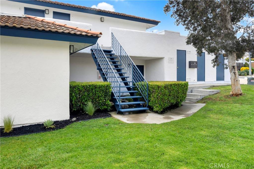 San Clemente, CA 92673,615 Calle Campana