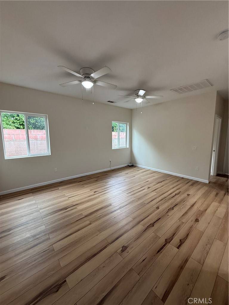 Long Beach, CA 90805,670 E 67th ST