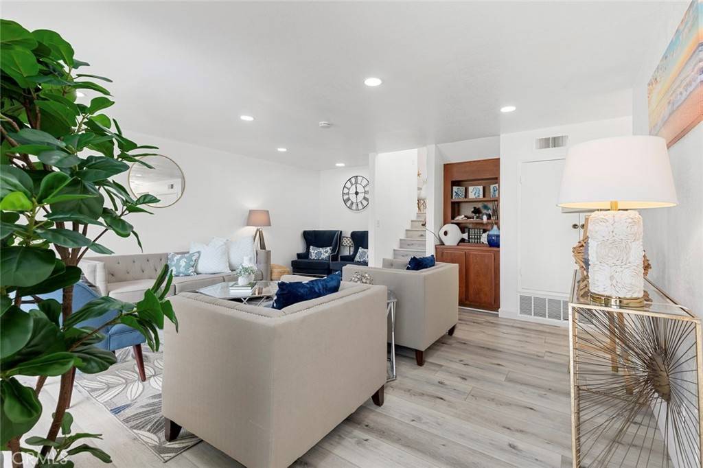 Garden Grove, CA 92844,13461 Whittier LN