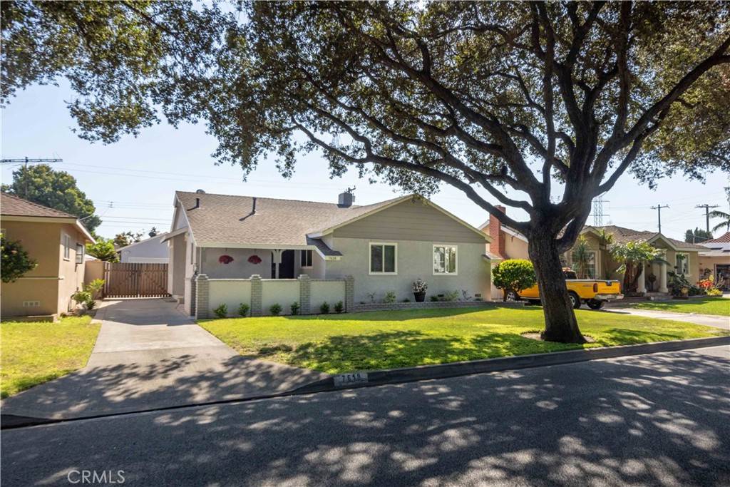 Downey, CA 90240,7618 Shady Oak Dr