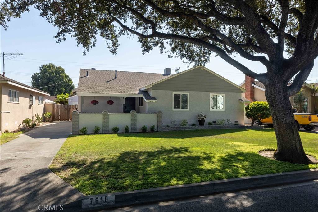 Downey, CA 90240,7618 Shady Oak Dr