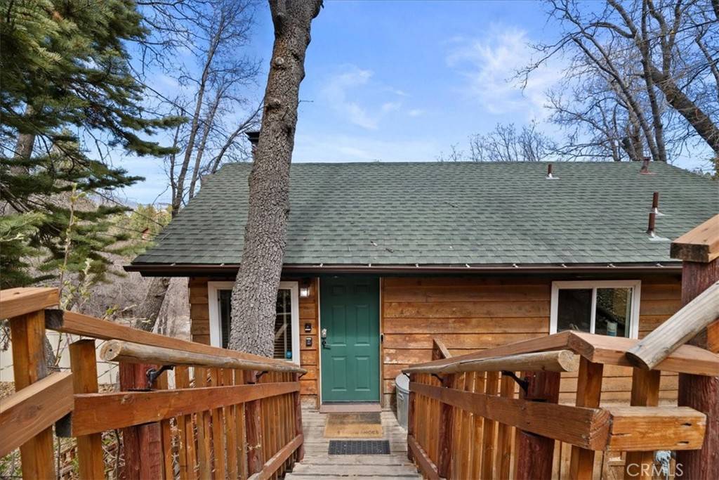 Big Bear City, CA 92314,698 Villa Grove AVE