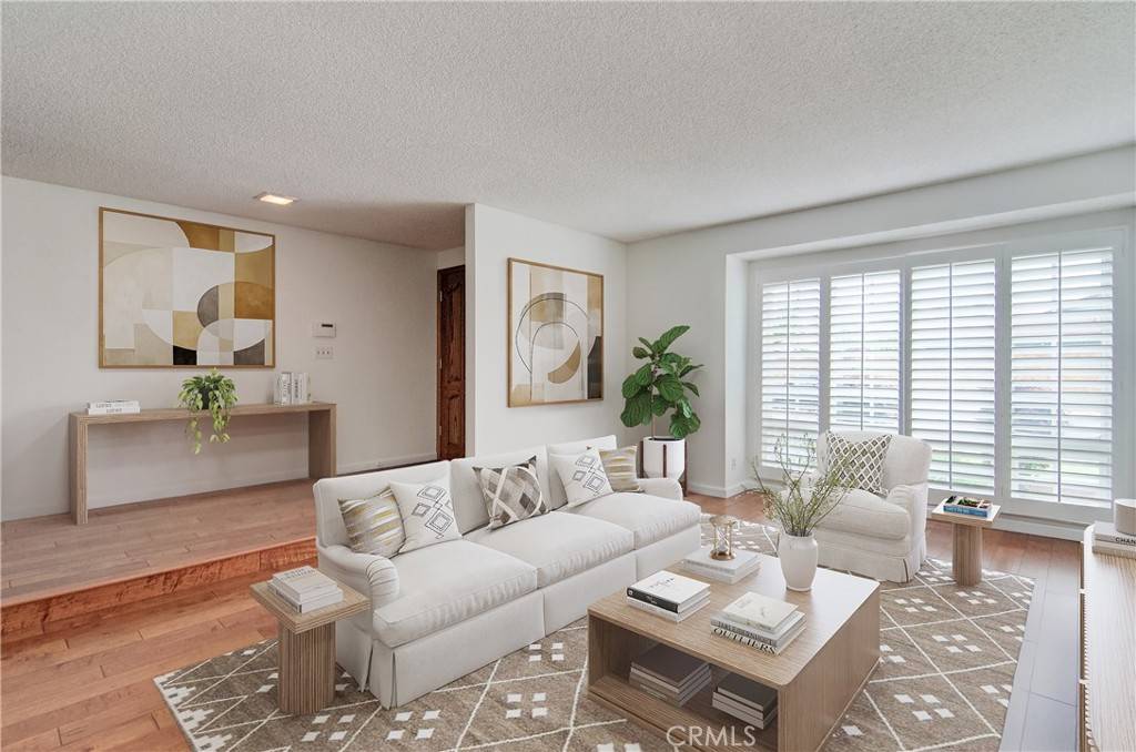 Cypress, CA 90630,10091 Saltair DR