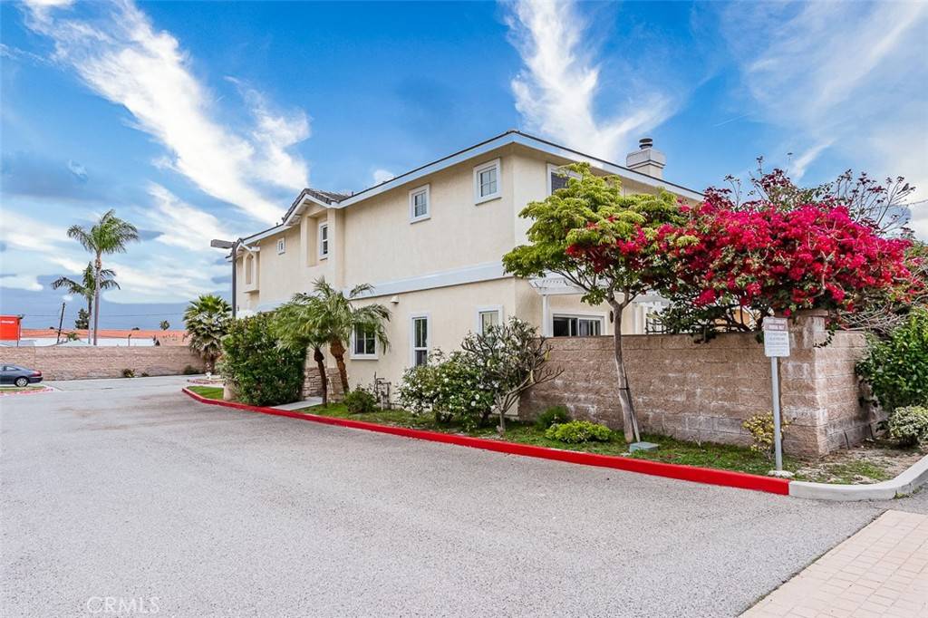 Stanton, CA 90680,10860 Jasmine LN