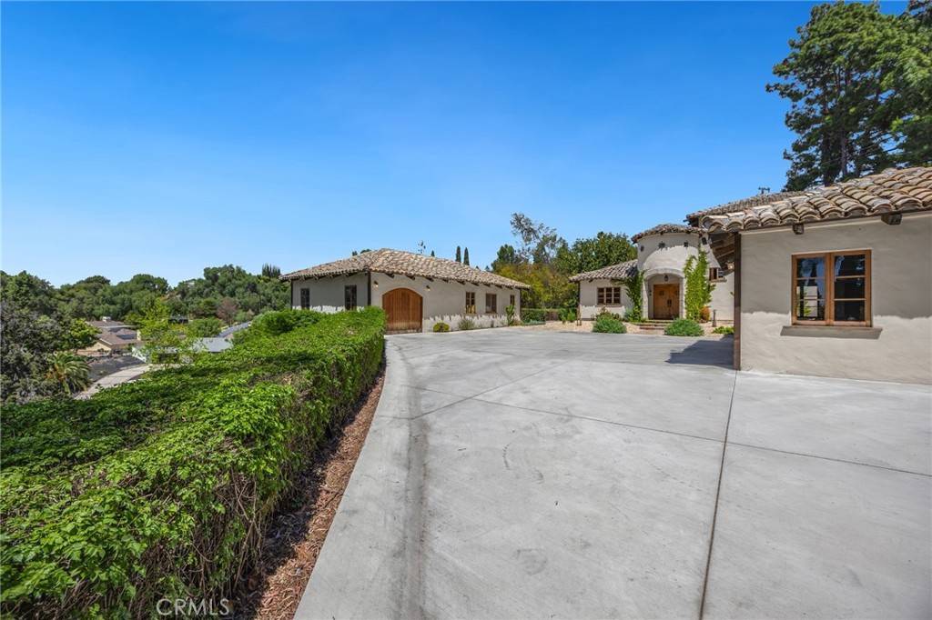911 Laguna RD Fullerton, CA 92835
