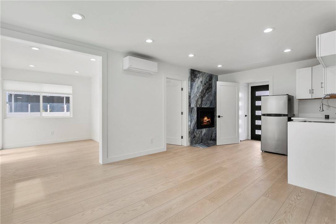 Newport Beach, CA 92663,6211 Seashore DR